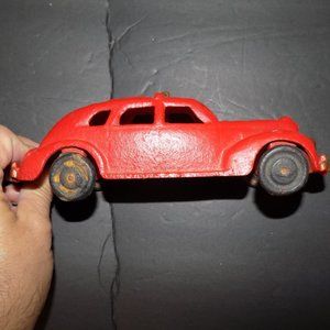 ANTIQUE CAST IRON TAXI CAB TOY CAR  8 INCHES LONG